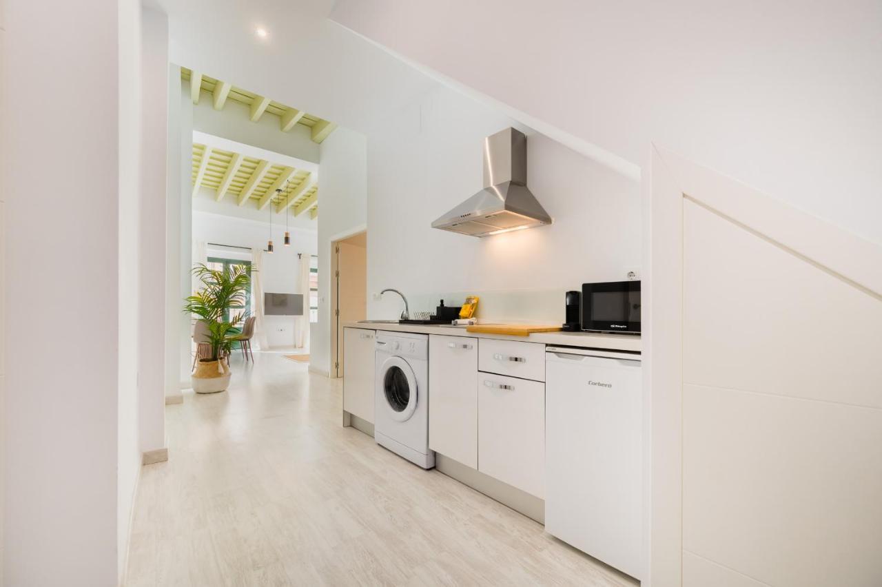 Duplex With Terrace- 2bd 2bth- Arenal * Séville