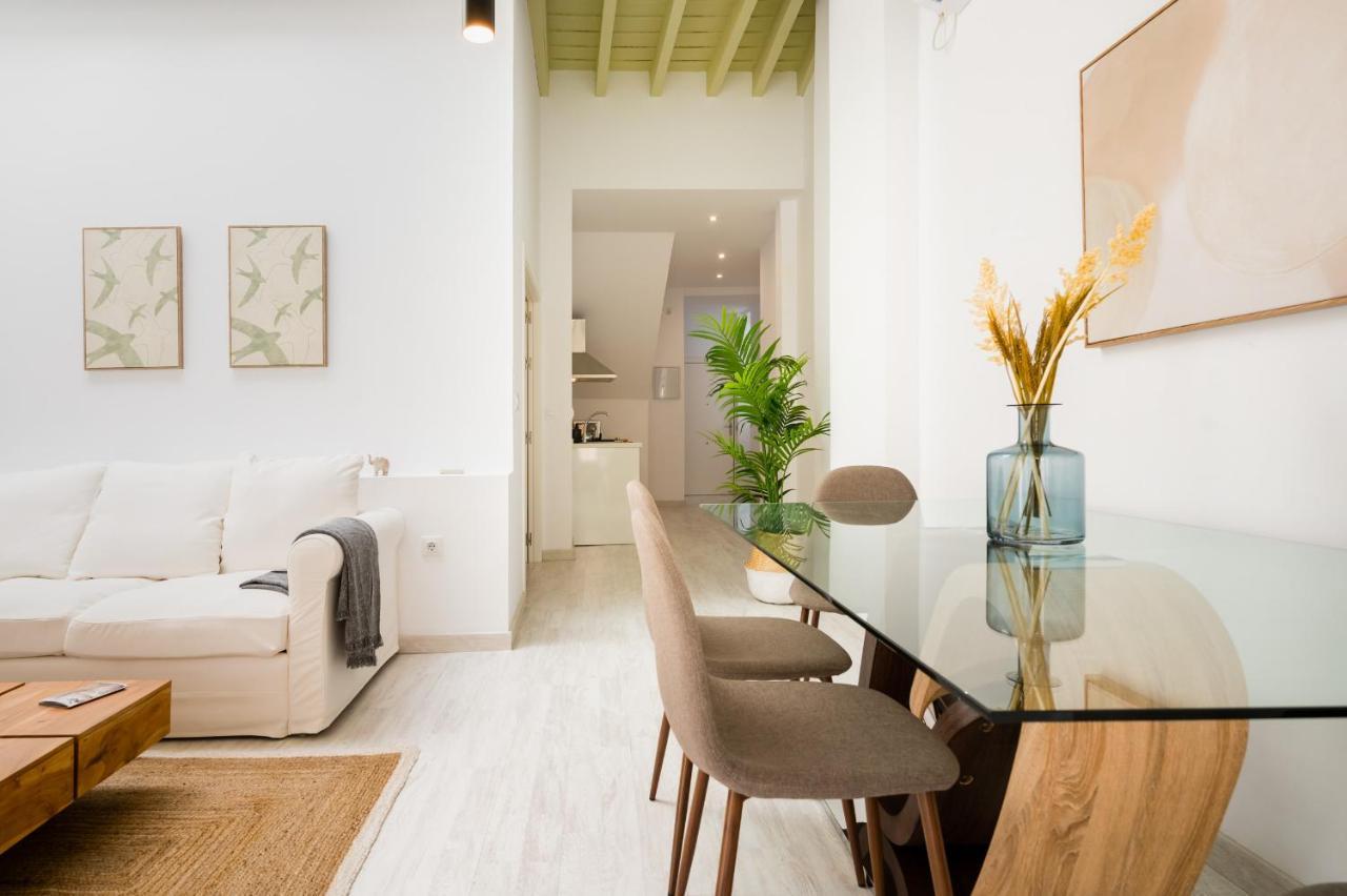 Duplex With Terrace- 2bd 2bth- Arenal * Séville